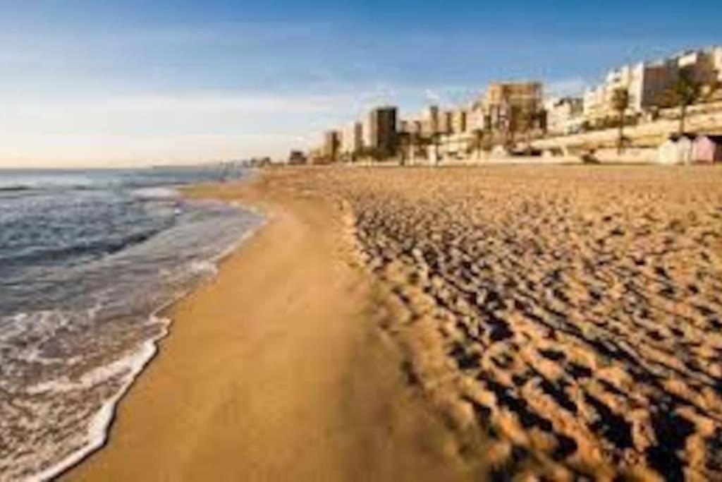A 1 Minuto De La Playa Del Campello Apartment Luaran gambar